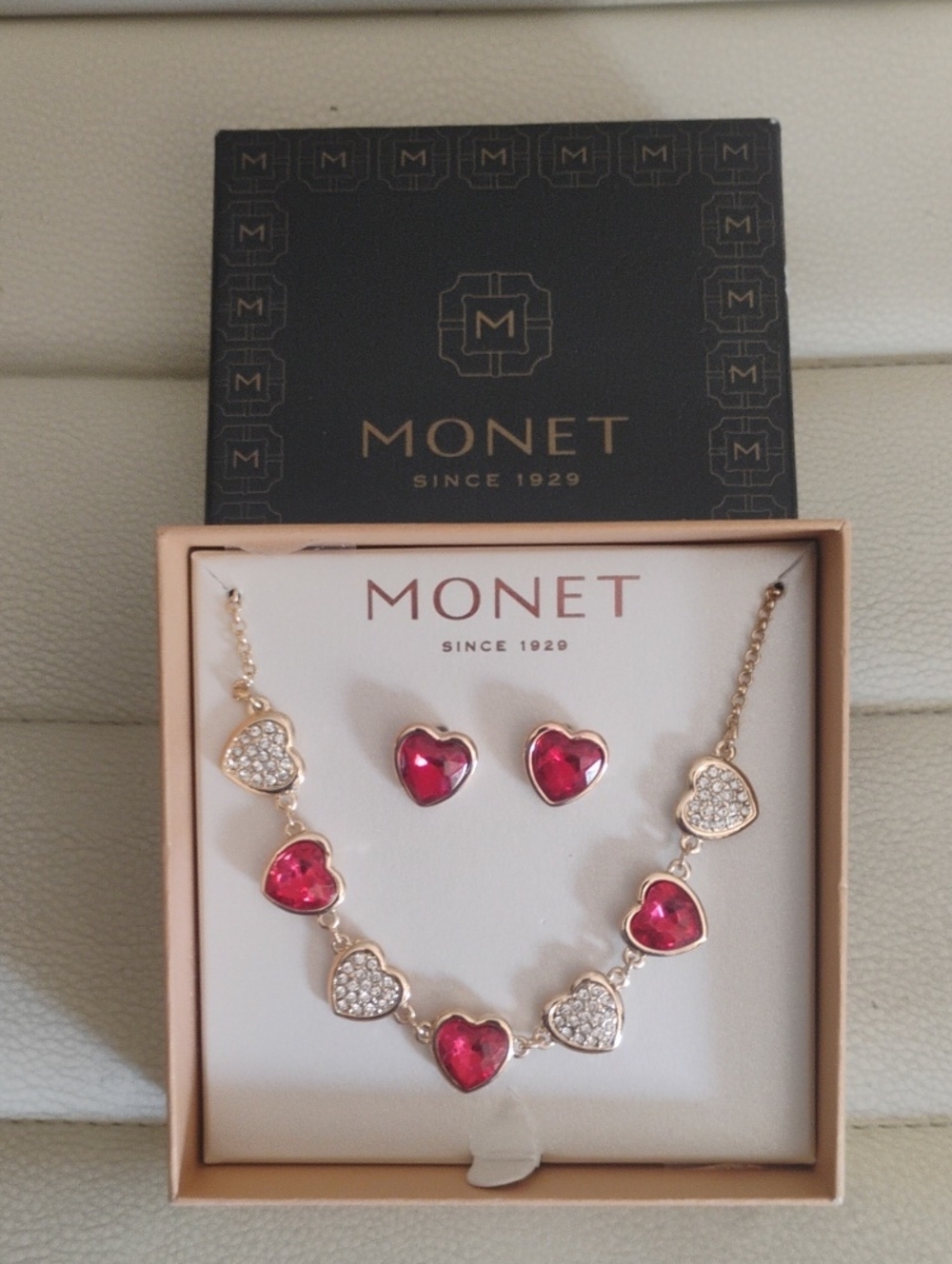 Monet necklace earrings set new